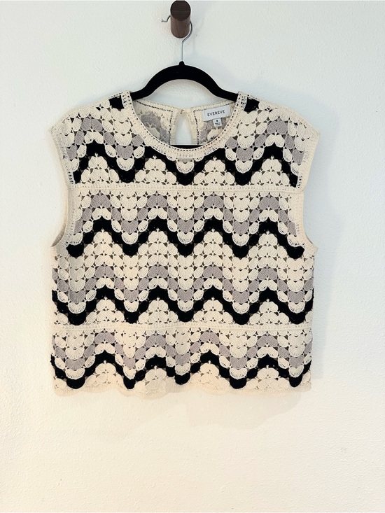 Evereve Tops - Evereve Boho Crochet Knit Top Medium Ivory Gray Black Scallop Sleeveless Cotton